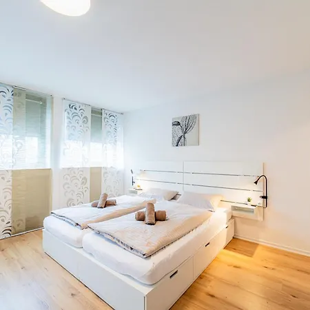Modern Und Renoviert Daire *