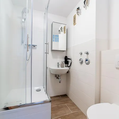 Modern Und Renoviert
