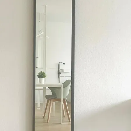Modern Und Renoviert Διαμέρισμα *